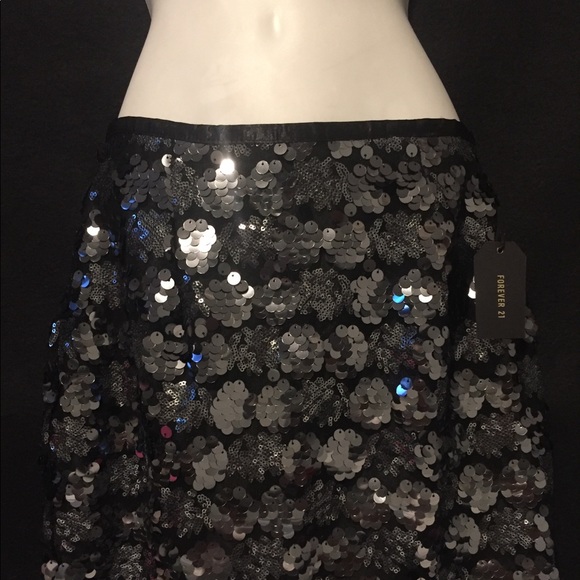 Forever 21 Dresses & Skirts - Forever 21 New skirt